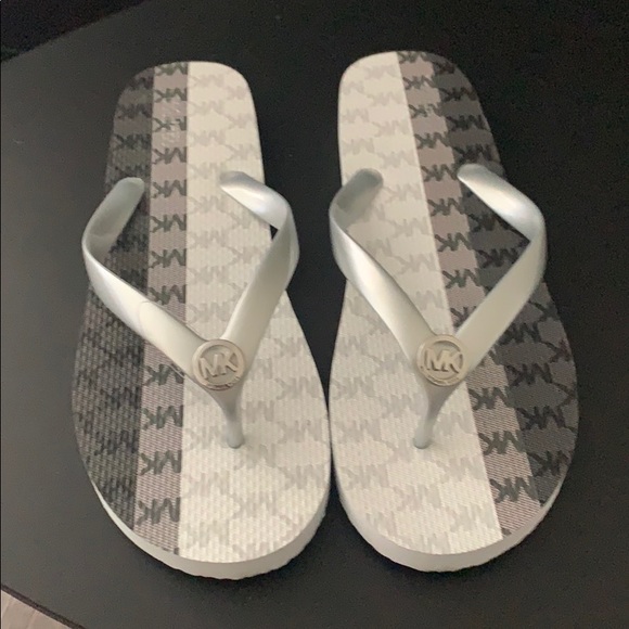 Sandal 10 - Picture 1 of 6